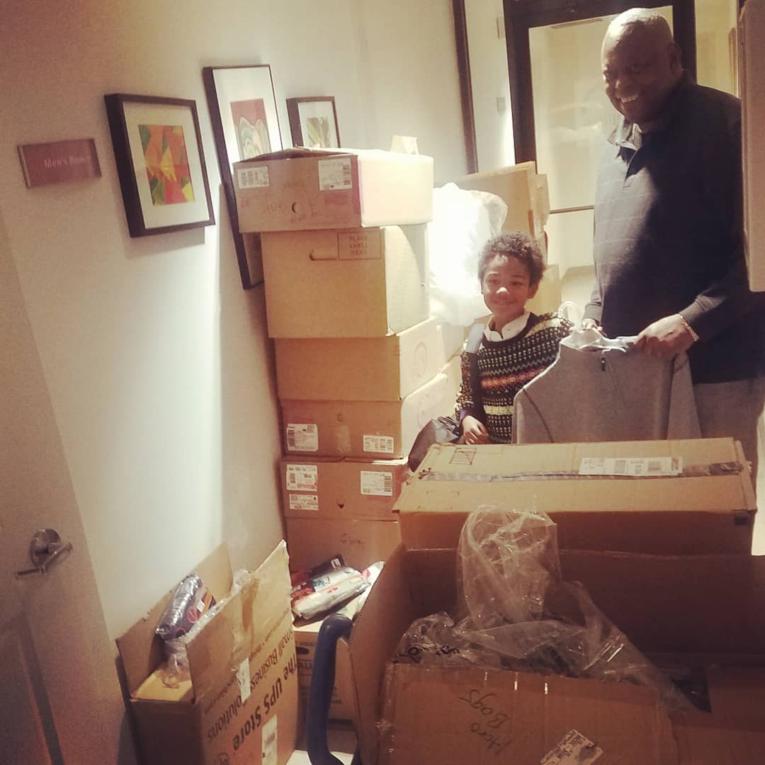 HonoraryCEO's tweet photo. The shelter tour is going well. The Hero Bag count is up to 3,400! Hero Boxes were delivered to homeless veterans, too. Thanks for supporting the Give Back to Veterans project.

https://t.co/aBx4iEVtqe

#givebacktoveterans #herobags #homeless #veterans #shelters #Christmas https://t.co/yePQUXbamt