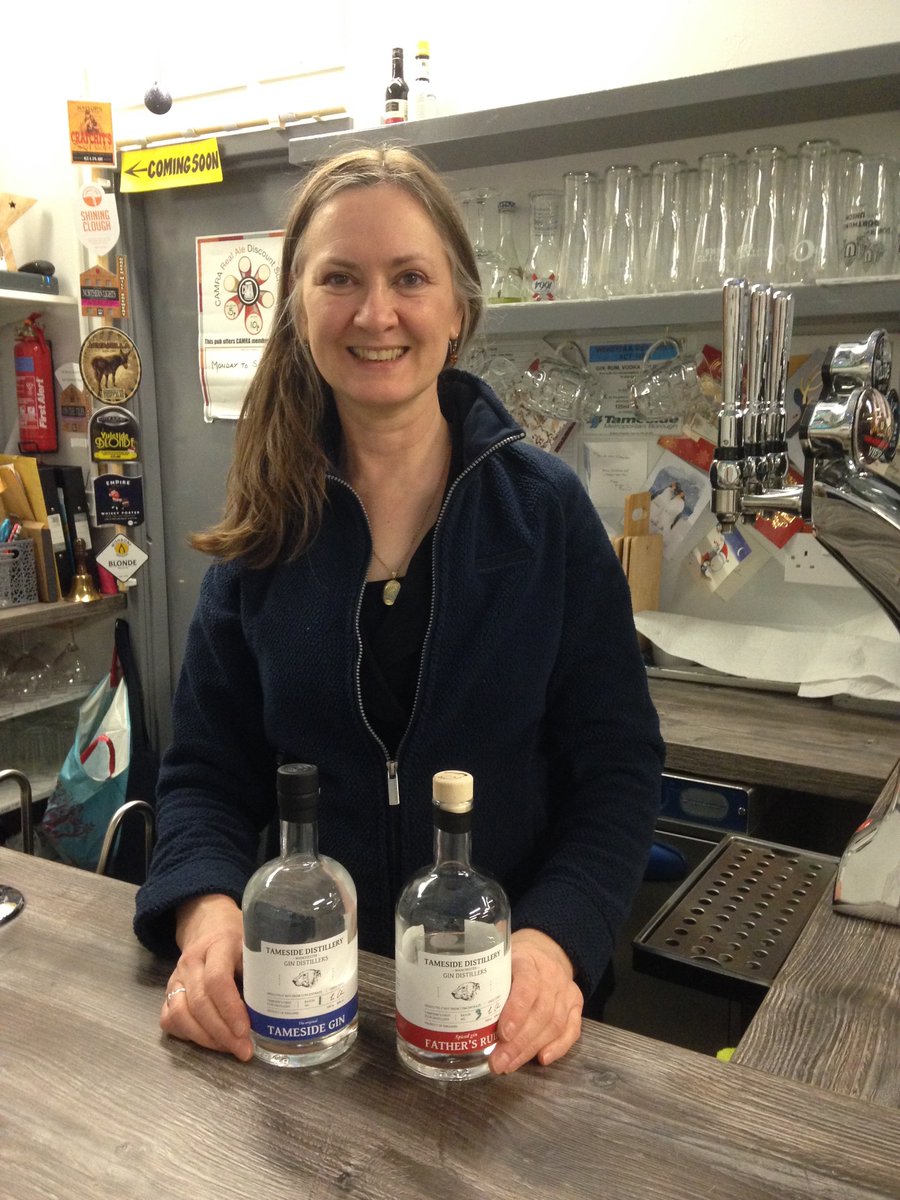 Merry Christmas to all our customers and suppliers. The Ashton Tap House is open until 4pm today. We've got a few more bottles of the Tameside Gin for those last minute shoppers!?  <a href="/TamesideMarkets/">Tameside Markets</a> @Tameside_Gin #LYLM2020 <a href="/ashtontownteam/">Ashton Town Team</a>