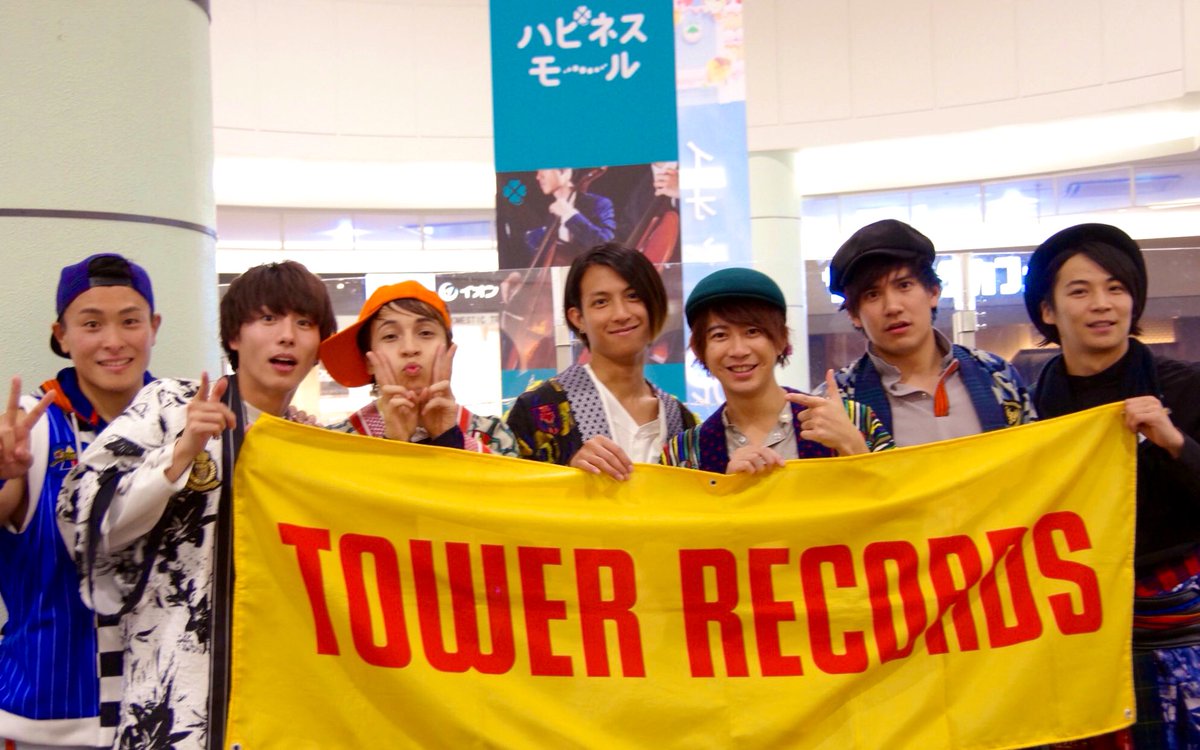 ryuryuryu0903's tweet image. 最終審査ツイートのいいねや
リプ沢山ありがとう😢

一昨年名古屋、去年福岡でお仕事、
今年は久々に東京の実家で家族と
クリスマスを過ごします☺️🎄

中々会えないからこそ
会える時の家族との時間は
大切です。

皆は誰と過ごすのー？☺️
一昨年去年の今頃の写真📸
POP！
#吉本坂2期生オーディション