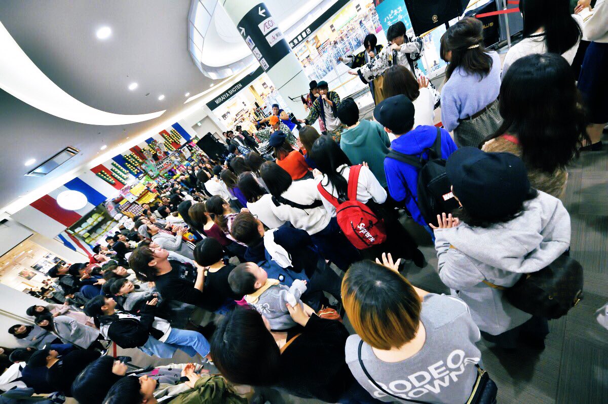 ryuryuryu0903's tweet image. 最終審査ツイートのいいねや
リプ沢山ありがとう😢

一昨年名古屋、去年福岡でお仕事、
今年は久々に東京の実家で家族と
クリスマスを過ごします☺️🎄

中々会えないからこそ
会える時の家族との時間は
大切です。

皆は誰と過ごすのー？☺️
一昨年去年の今頃の写真📸
POP！
#吉本坂2期生オーディション