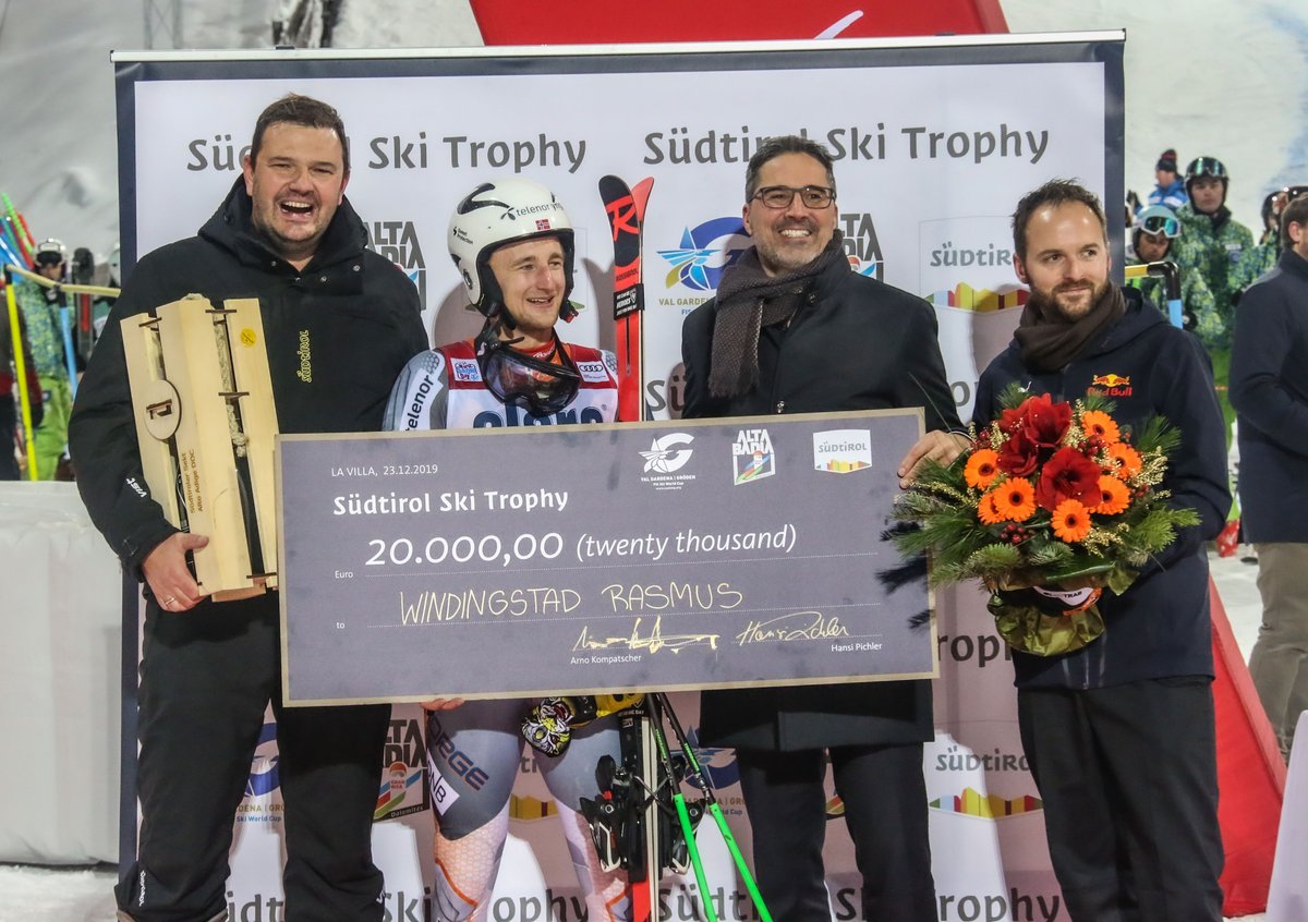 🏆 Rasmus Windingstad gewinnt die SÜDTIROL SKI TROPHY 2019! 🎿 Der Norweger ist bester Allrounder bei den FIS Alpine #WorldCup Tour Rennen in #Südtirol! 🏆
suedtirol.info/skitrophy
#fisalpine 
📸 Planinschek