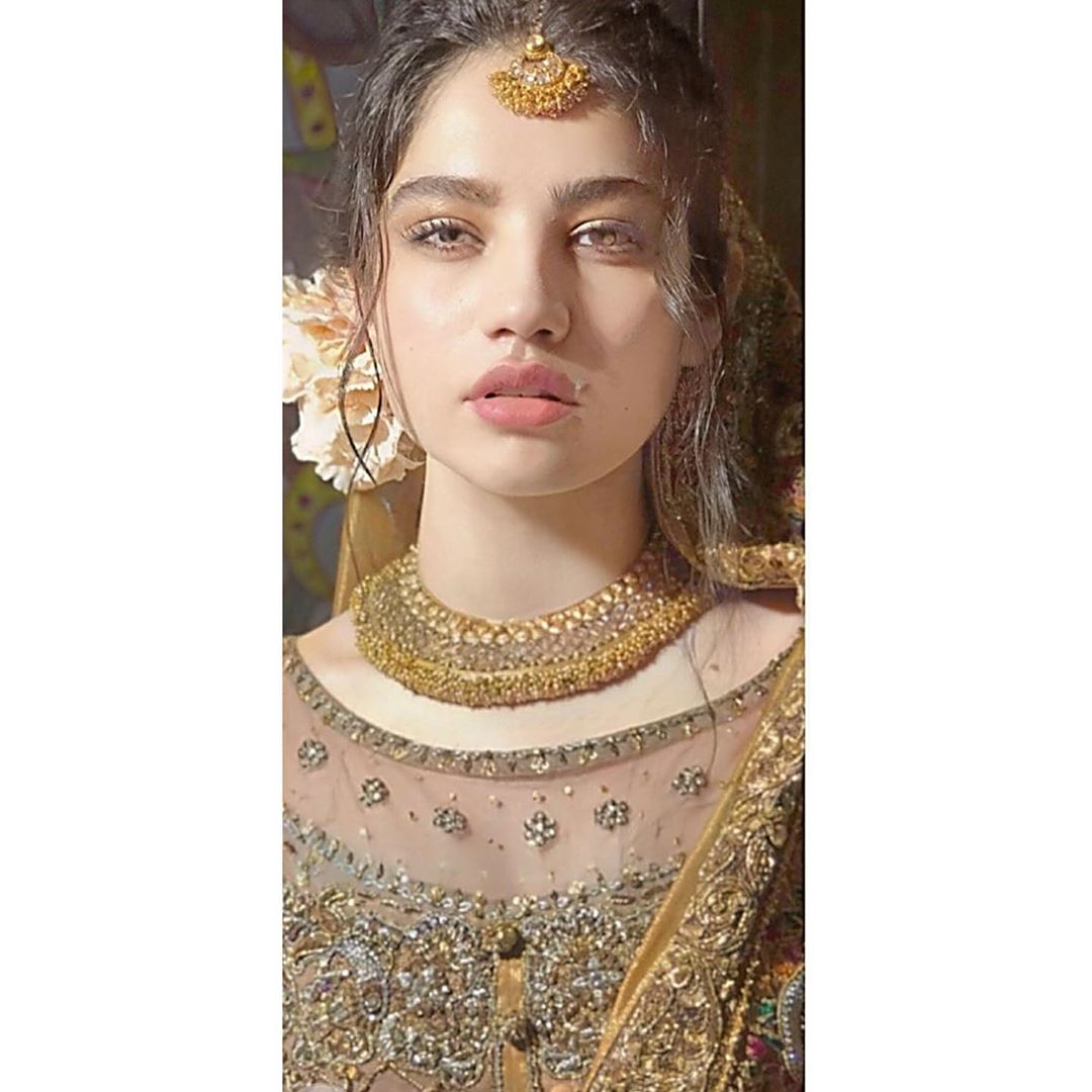 MediaSpringPk's tweet photo. #NeelamMuneer posing in #MonaImran brials https://t.co/b6rtbzFa4I
