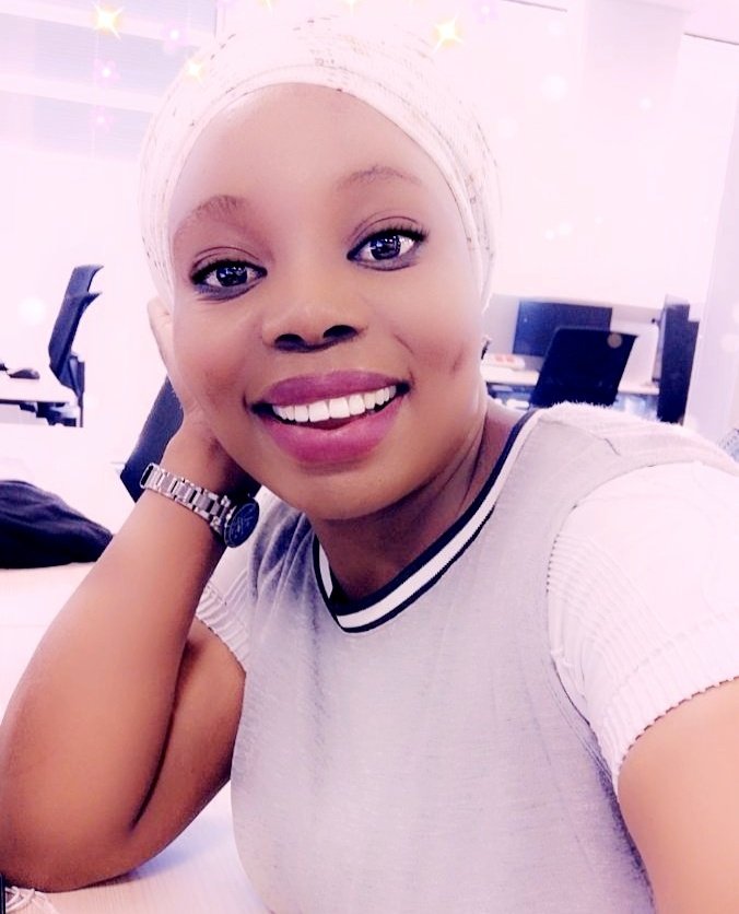 MStar_Lamola's tweet photo. #bodyandface challenge @motheomoremi_1 i have entered
Please mind your comment i am pregnant my emotions are high and everywhere💅💅 https://t.co/3LsvKRQjkI