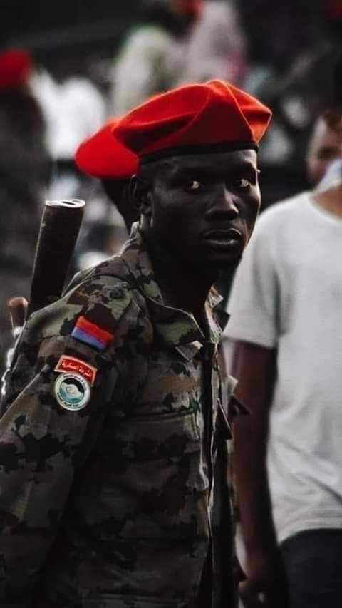 لك الرحمة والمغفرة ❤️
احد شرفاء جيشنا ❤️