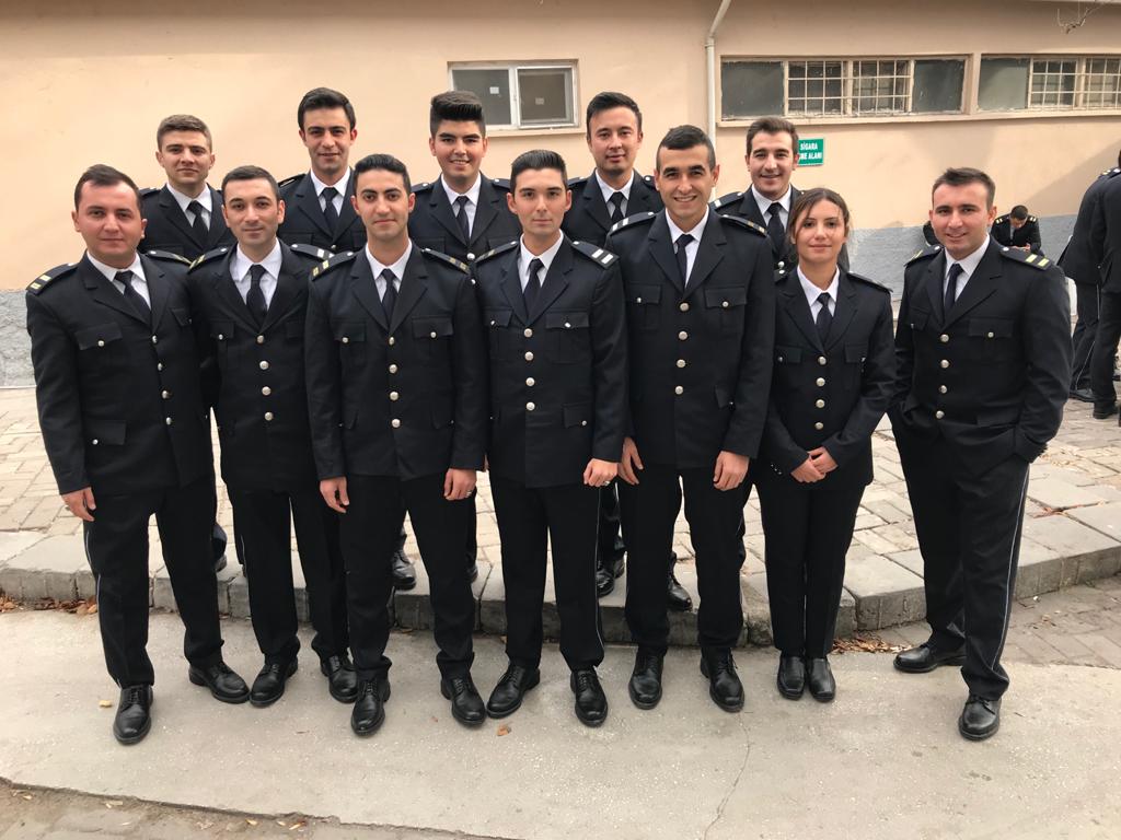 AksozMirsad's tweet photo. Şafak doğan güneş 🌇 #PAEM4 #KomiserYardımcılığı #devreler 👮♂️➰ https://t.co/HvPZn5LF9d