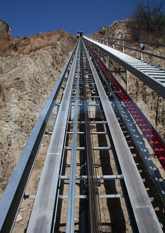 InclinedLifts's tweet photo. Gentle, Easy, Up
#CastleRock #FortressLift 🎢
______
#Inclinators #InclinedLifts #AscenseurIncliné #ElevadorInclinado #AscensoreInclinato #TramLift #PeopleMovers #Funicular https://t.co/WHcY9m0VyX