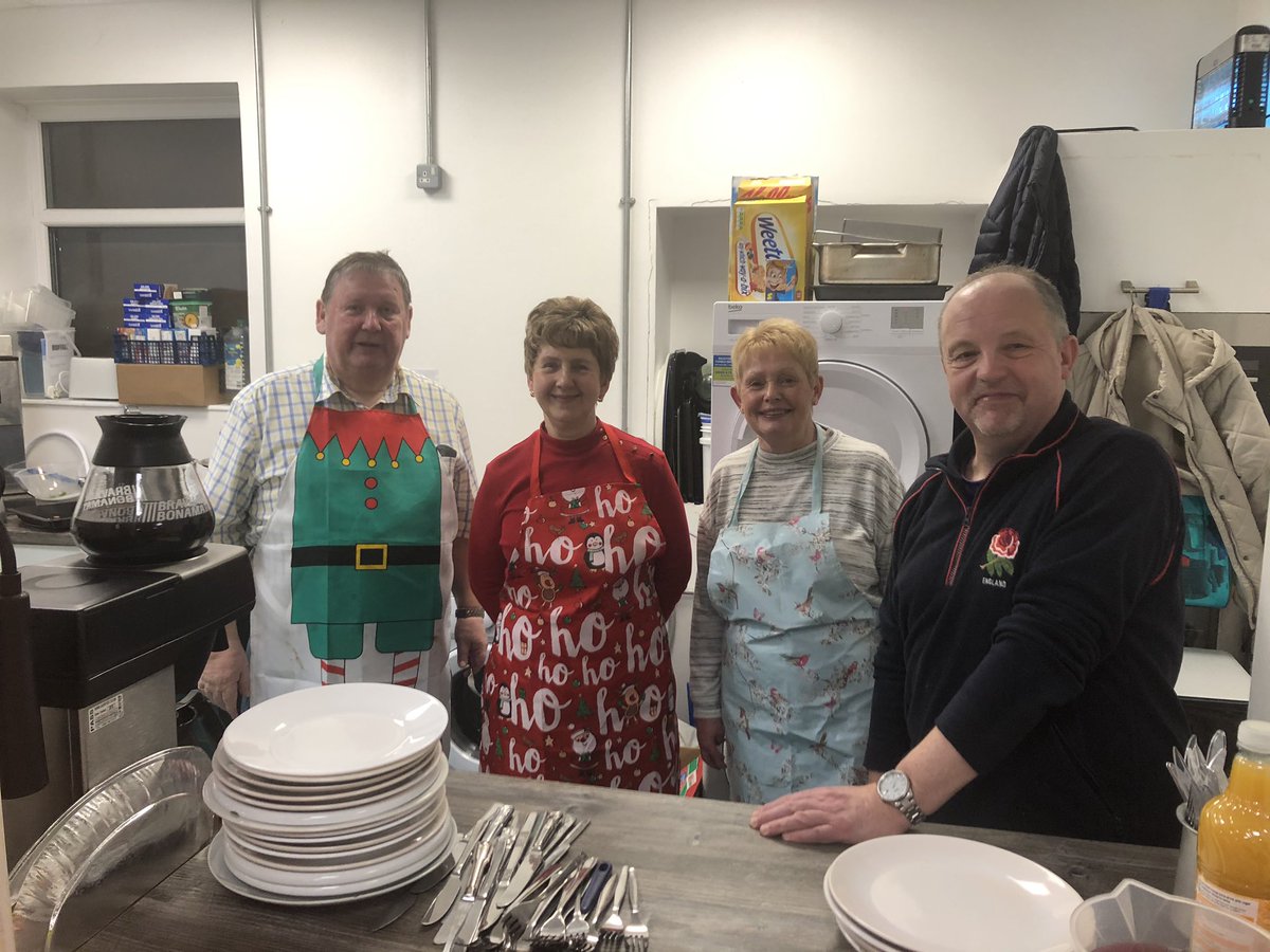 Fantastic team last night 🙌Greenacres Church cooked up a full Christmas Dinner and Guests played Chess, Cards and watched Movies together <a href="/NightOldham/">Oldham Community Night Shelter</a> #ABEN <a href="/Oldham_Hour/">Oldham Hour</a> <a href="/DavidSJAustin/">David S J Austin</a>