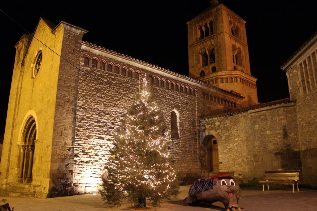 L'Ajuntament de Santa Eugènia de Berga us desitja unes bones festes.
