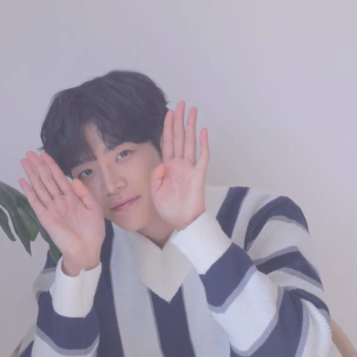 snssyt's tweet photo. คนนี้ก็แสนน่ารัก เอ็นดู5555555555555 #로운 #ROWOON #DAYS_OF_FANTASY https://t.co/PTB3IRweg3