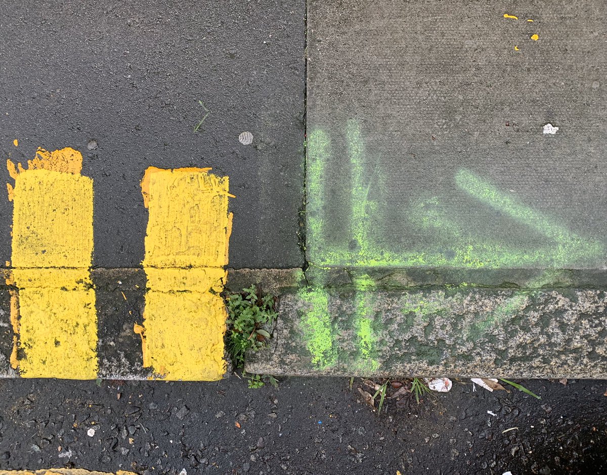 kbwoodnews's tweet photo. #doubleyellows
#doublegreens
#doublearrows
-
#onthestreetoflondon
#onthestreets #towerhamlets
-
#yellow #green #grey #geometry #lines #directionality
#colourcombination
#industrialcolour #colour
#geometricspaces #space #spacebetween
-
D1739
#urbanexplorer
#kbwoodnews https://t.co/koDqj3T2PF