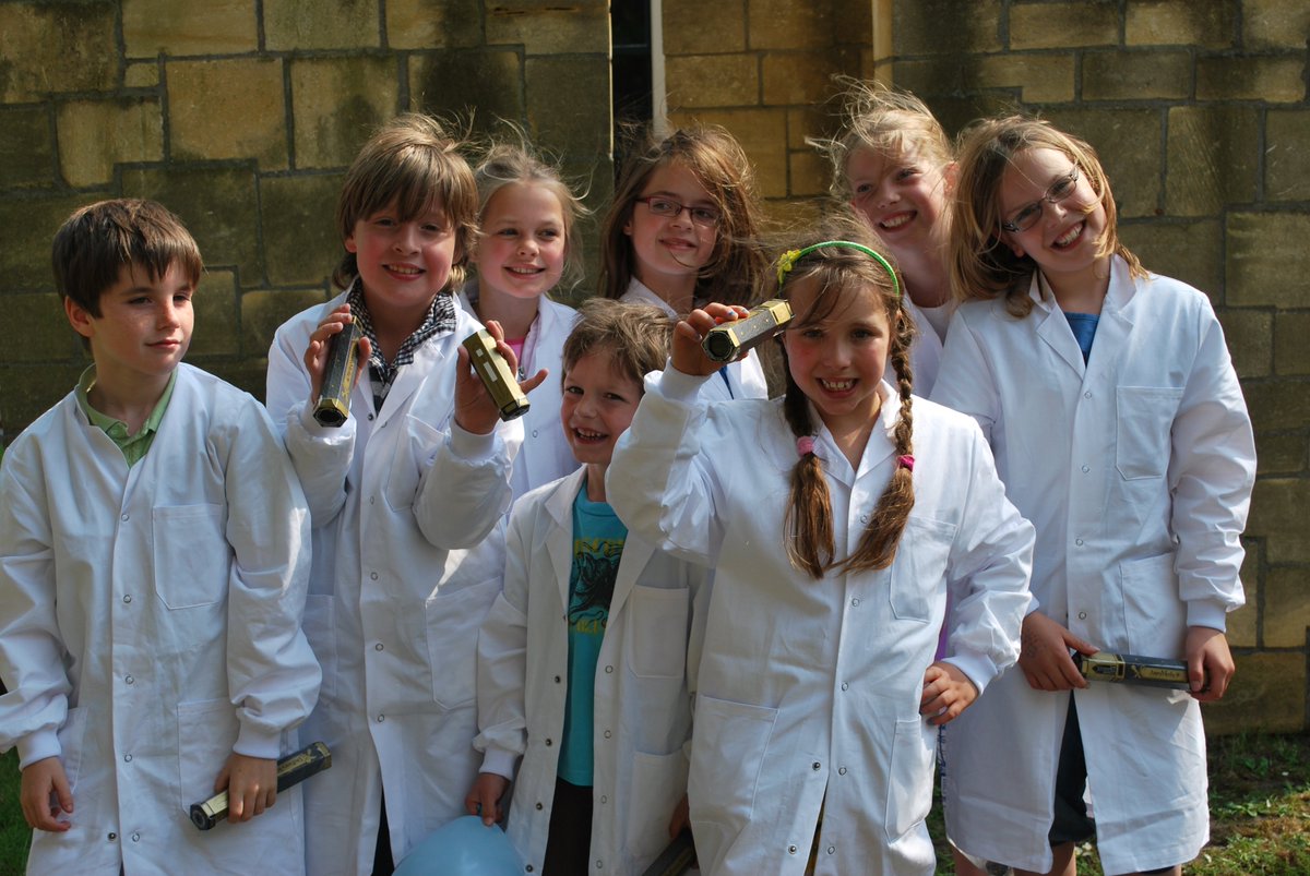 #tip Als Europees Museum van het Jaar trakteert Rijksmuseum Boerhaave BSO's deze kerstvakantie op gratis programma's. Tijdens actieve workshops en aan de hand van tours door het museum komen kinderen meer te weten over de fascinerende wereld van wetenschap rijksmuseumboerhaave.nl/onderwijs/BSO/