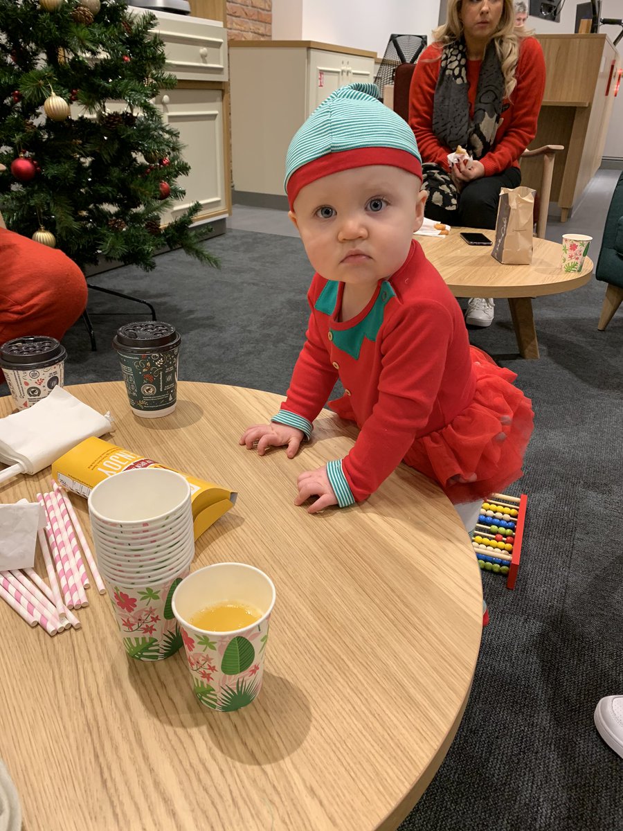 MrsMcC2be's tweet photo. Santa &amp; his little helper surprised Team Lisburn with a Christmas eve Mcd’s breakfast! Thank You Santa 🎅🏻 Merry Christmas from all at Team Lisburn 🥰 @MackieDebbie @bofagaz https://t.co/beDvRzv8Za