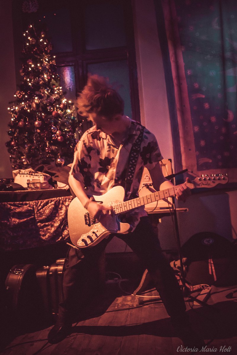 Future Transmissions tweet media