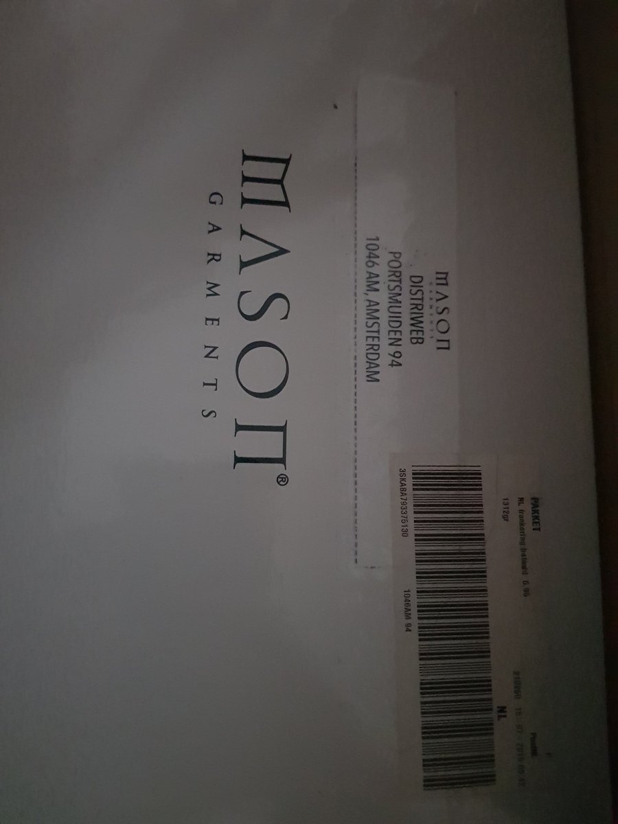 <a href="/Masongarments/">MASON GARMENTS</a> ordered new pair of masons and they send me a worn pair even the person that returned them.label was on the box celotaped no apology company I'd a joke not happy