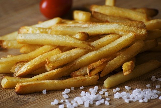 FarmaIntroini's tweet photo. Il cibo fritto è sempre buono… https://t.co/0kxZ4r6QcF https://t.co/rKDBcALFcm