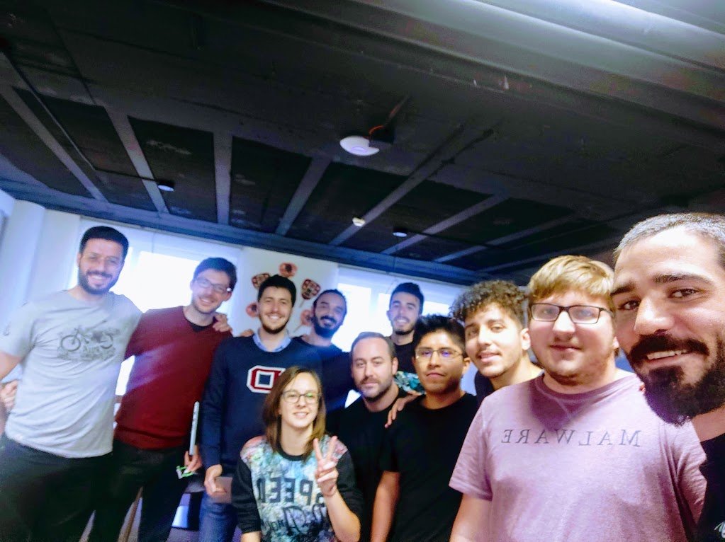 CodelyTV's tweet photo. Formación con Las Buenas Gentes™️ de @ExoticcaE acabada 🎉

Buena ración de testing y DDD para acabar el año 😬🙌🤟 https://t.co/oLVwwJgB08