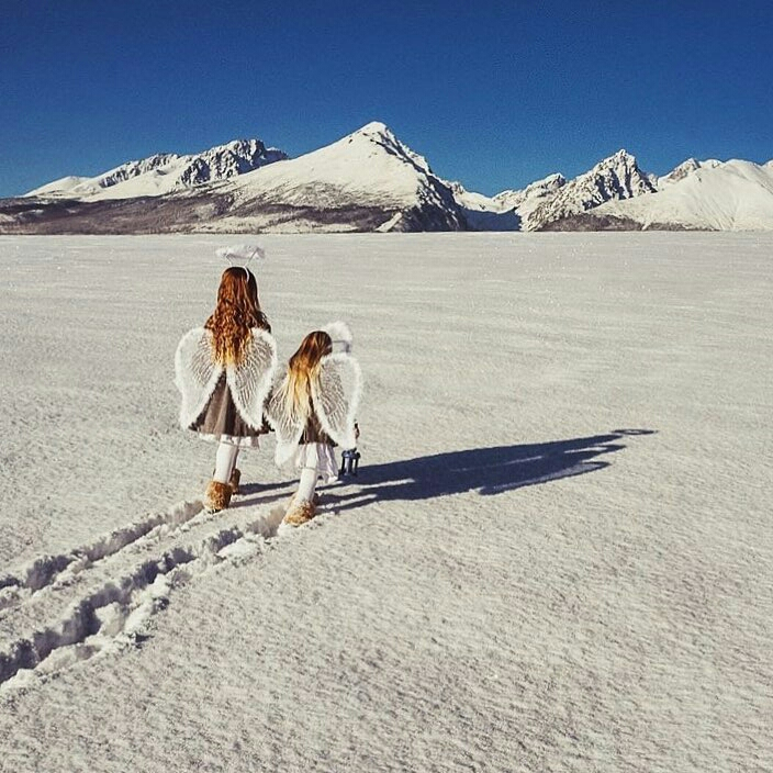 adventoura's tweet photo. Two little angels 👼👼 are coming to wish you happy Christmas time. ❄🎄❄⛄❄🎁❄
Follow us ➡ https://t.co/KQyx2qIe11 

#Slovakia #HighTatras #angel #christmastime 

Photo 📷:@martinkrystynek 🔝 https://t.co/eKl46Ww6Eq
