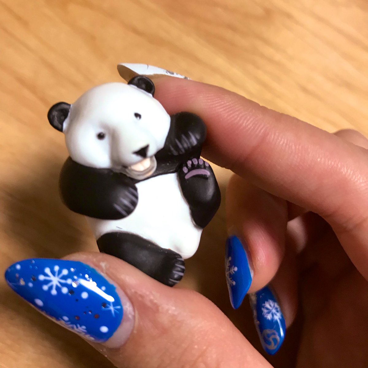 パンダの目の周りを白くすると アイメイクの威力がよく認識できる結果に やっぱり熊なんだな 極悪すぎ すっぴんでも可愛い Togetter