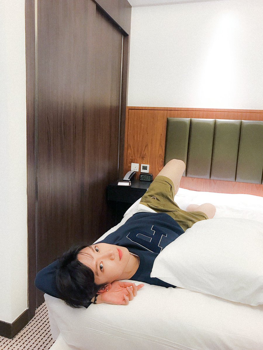 IM_luyyy's tweet photo. テンちゃんゆっくり足治すんだよ😭
#6YearsWithTEN
#ten1010 https://t.co/uvGCaiqUgQ