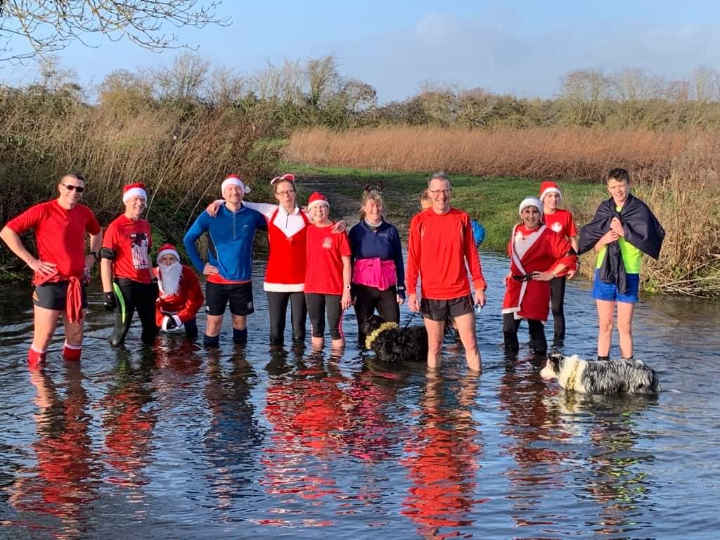 general87098496's tweet photo. @WildGingerRuns How to clean your trail shoes - xmas run in Basingstoke https://t.co/wg5YPZ4QoC