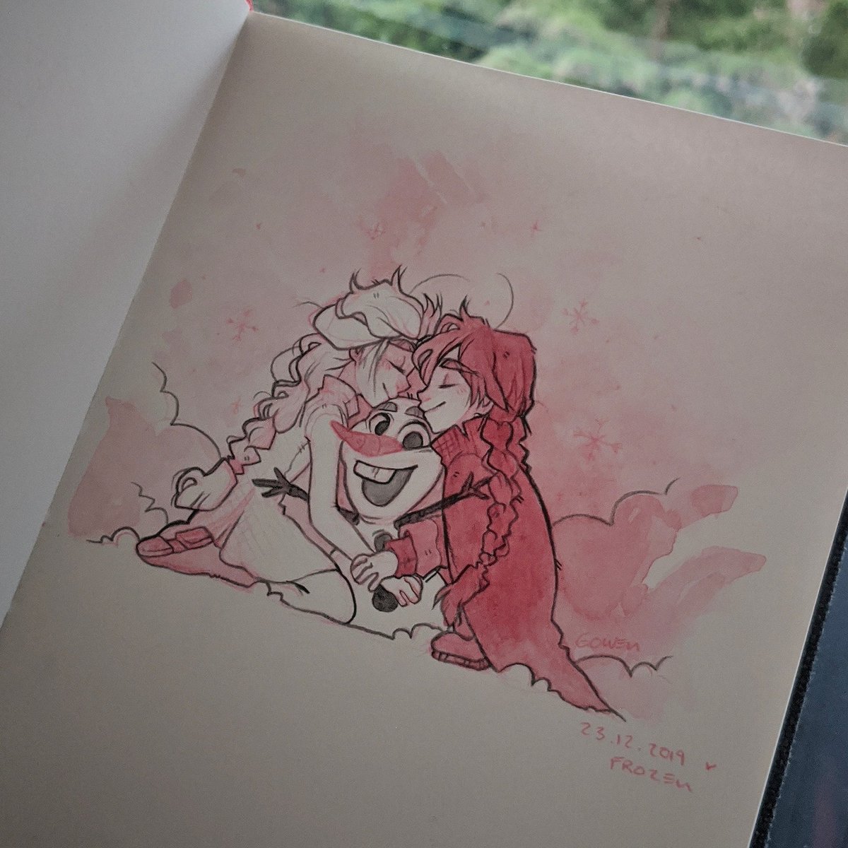 Gowen_drawing's tweet photo. Merry Christmas ❤️ I love #frozen and the characters. The films are always warming my heart.
#gowen #gowenart #gowenproduction #sketchbook #illustration #traditionalart #sketch #drawing #frozenfanart #eiskönigin #olaf #frozenolaf #elsa #frozenanna #frozenelsa #snow #christmas https://t.co/pGbt3BXXHX