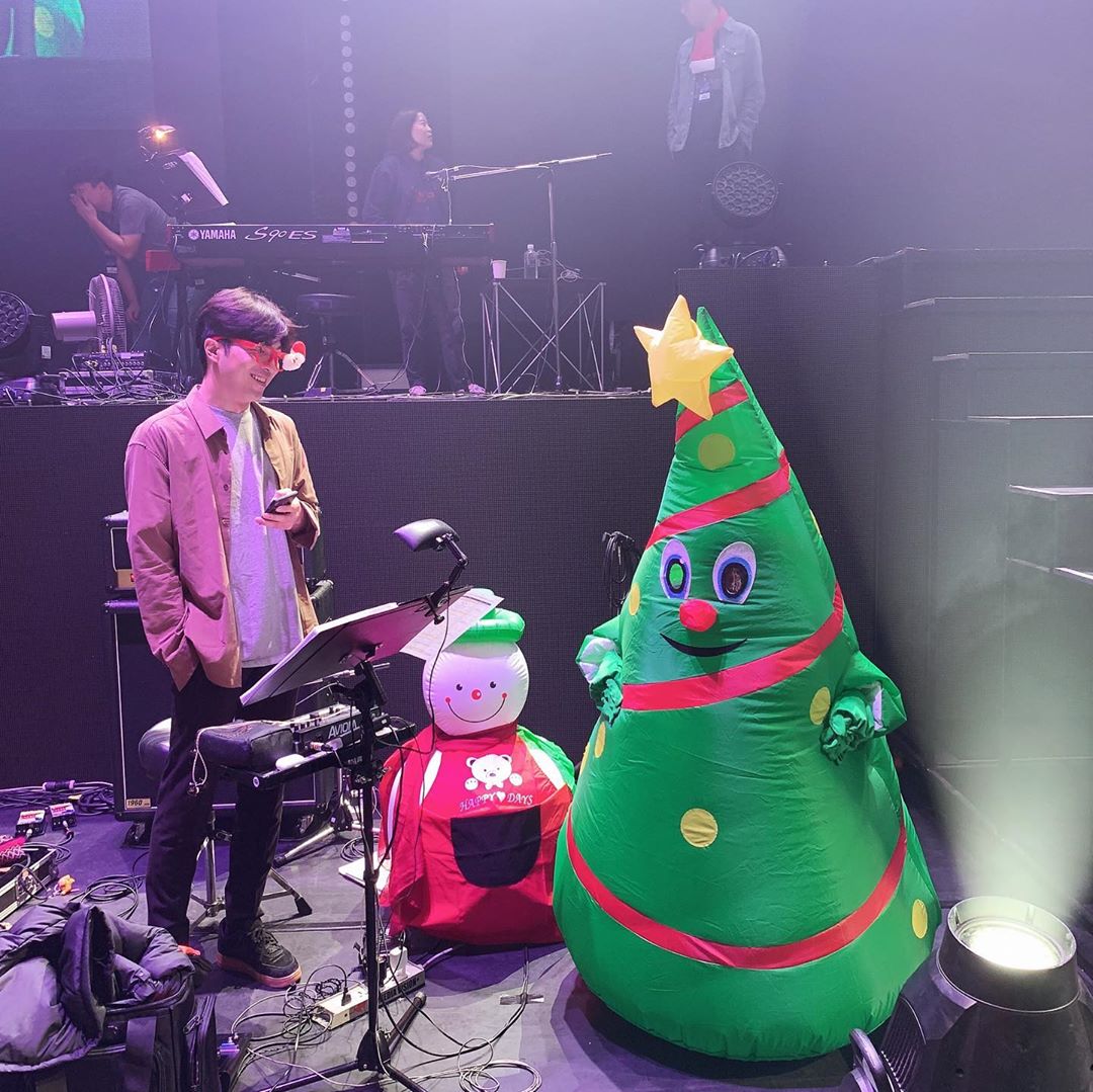 radian_iu's tweet photo. [IUstagram] 191224 dlwlrma: You know right..we didn't pressure IU Team to do this🎄 #WhoIsNumber1? (3/3)

🔗https://t.co/5y5WX2cUU2 https://t.co/kPPO78zp0m