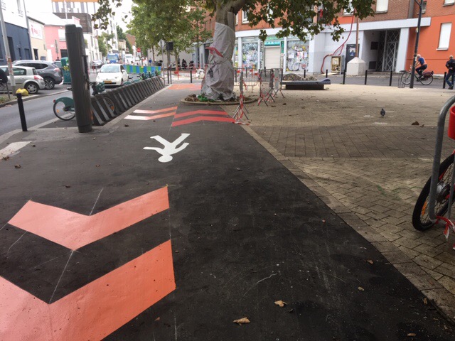 CouturesCollect's tweet photo. @glechequer @CyclisteUrbain @montreuil @PatriceBessac @oursonne93 @ParvisLagny @ApaisonsMarcel @SBogajewski https://t.co/CQ5fkj7o8A