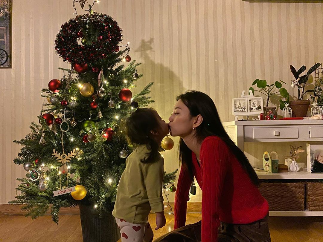 DYxDUCKx808's tweet image. #김도연 💜개인💜 인스타그램 OPEN!

instagram.com/p/B6dZwuVFa8O