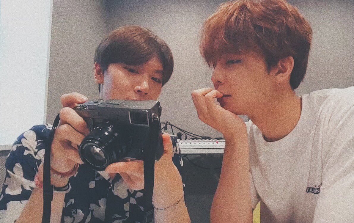 johnten_TH's tweet photo. we belong together 💜💚 #6yearswithJOHNNY #6YearsWithTEN #6yearswithJOHNTEN https://t.co/5bwuzsYIzO