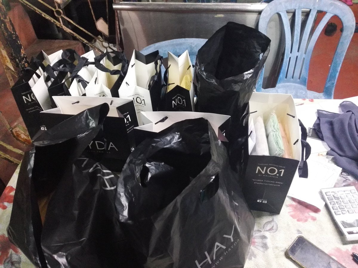 shazgallery's tweet photo. sape punya yea 🙋🙋. penangan hasil #saleYES cepat sape lagi grab time promosi memang jimat sakan.

terima kasih kerana shopping dengan kami 💖 https://t.co/WefXjLcCsq