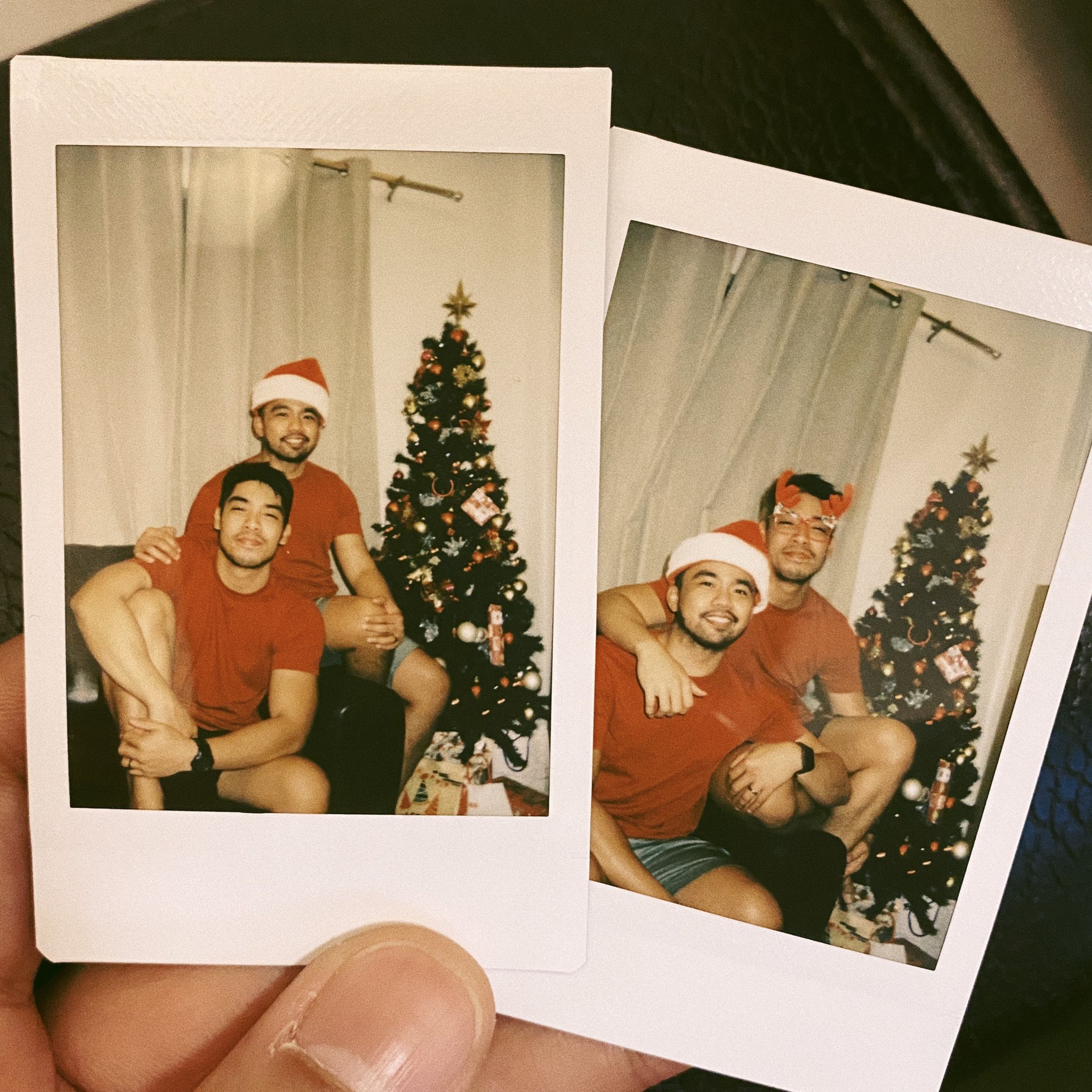Remember that the greatest gift you can ever own is not found in the shops or under your Christmas tree. It is found in the hearts of your loving family and your true friends. Merry Christmas! 💙 @medelmarr https://t.co/Z2rr9nOidW