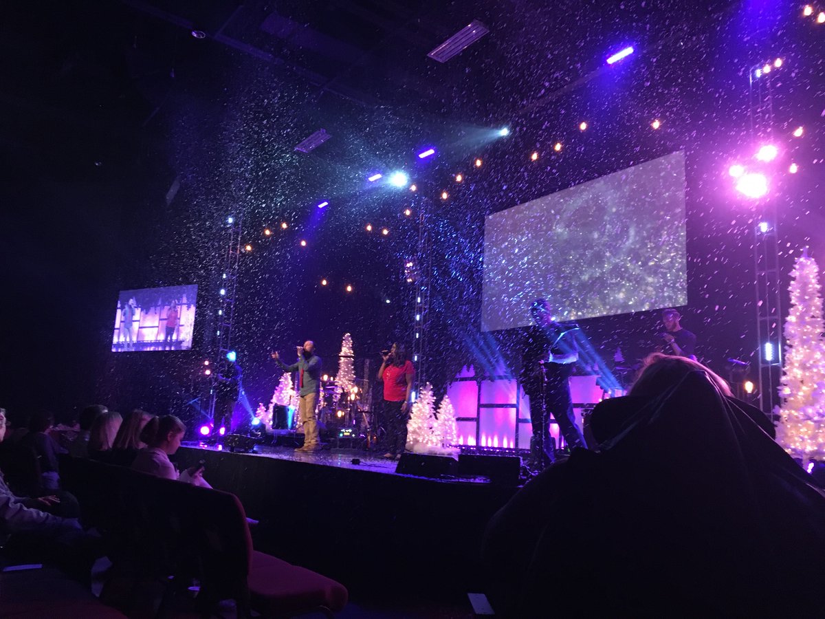 geoscribble's tweet photo. Merry Christmas. Amazing service at #cedarcreekchurch https://t.co/o2g6jW2DOo