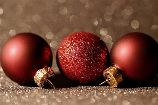 StopStHelens's tweet photo. We will be closed at 12:30 today. Make sure you have everything you need to make sure you stay smokefree over the festive period. 🎄🎅🥳 https://t.co/Pt0eu5sFbv