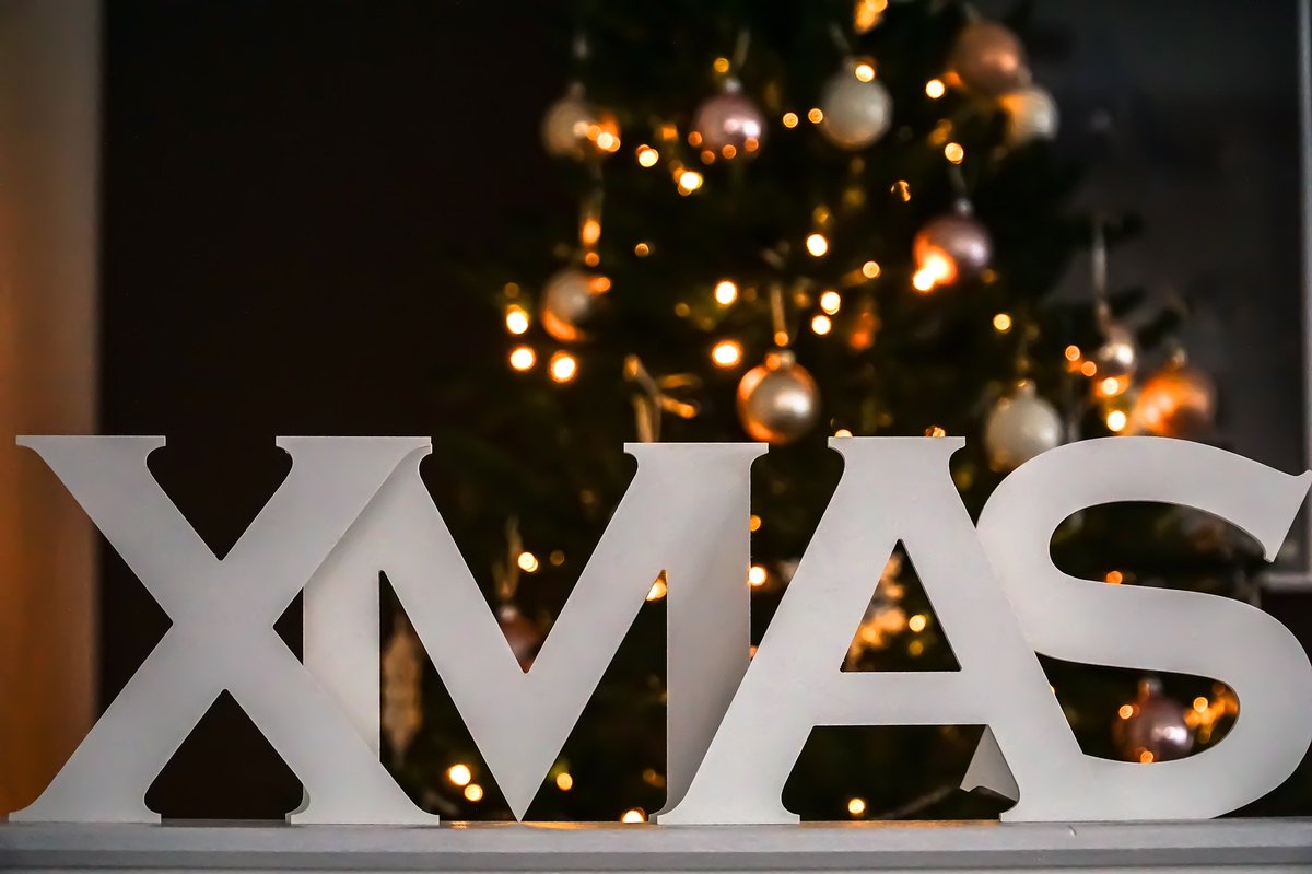 May the spirit of Christmas
And the echo of the carols
And the lights of the Tree
Bring happiness and Joy
into your life and home
Have a blissful and happy holiday!