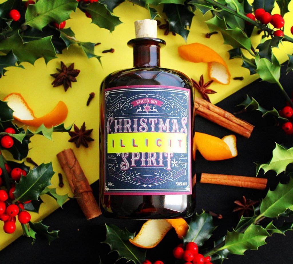 scottish_gin's tweet image. Check out our list of 10 Scottish Gins to get you in the festive spirit for Christmas! 🎄🍸🎄😊
buff.ly/2qZ2rdJ

@RedDoorGin @RavenSpiritsLtd @pickeringsgin @Edinburgh_Gin @GoodWillGin @IsleSkyeDistil @OldCuriosity_ @EdenMill 
#ScottishGin #Christmas2019