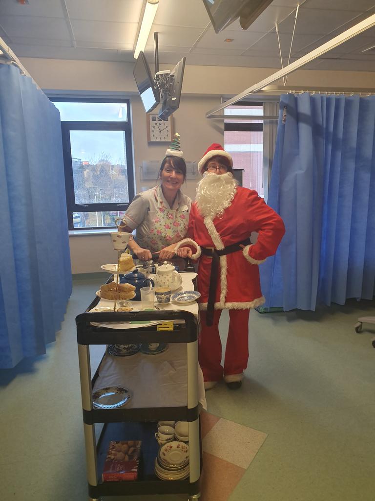 Posh Christmas tea round with Santa on ward 41