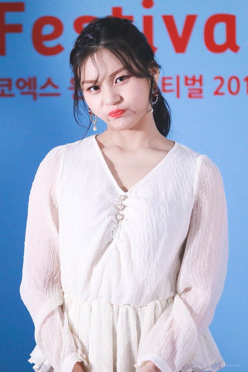 Umjimaru_'s tweet photo. 191223 코엑스 엄지💕

심장에 너무 유해하잖아😭
#여자친구 #엄지 #Gfriend #Umji https://t.co/kfafz9Xe3z