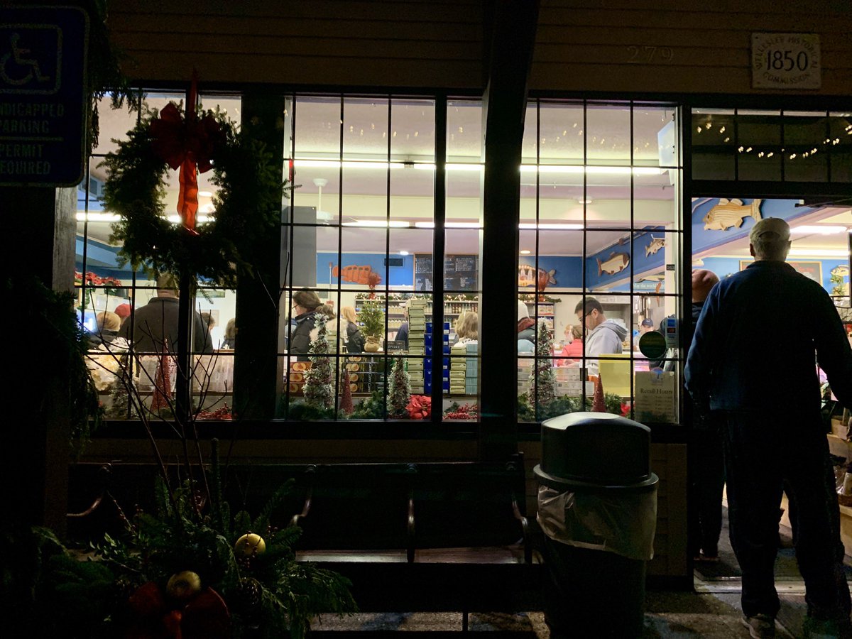 Line out the door at my local fish store at 6:30am on Christmas Eve.  #Wellesley