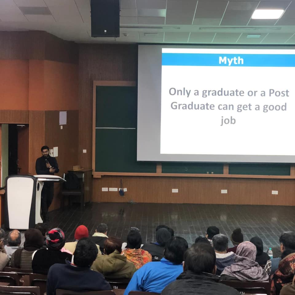codevidhya's tweet photo. Orientation session by Codevidhya on ‘Why coding is a necessary skill’ at Asia's largest technical &amp; entrepreneural event organized by the students community of IIT Kanpur.

We are thrilled by the overwhelming response.

#teachingkidstocode #learbydoing #event #learncode https://t.co/Hns4frG9we
