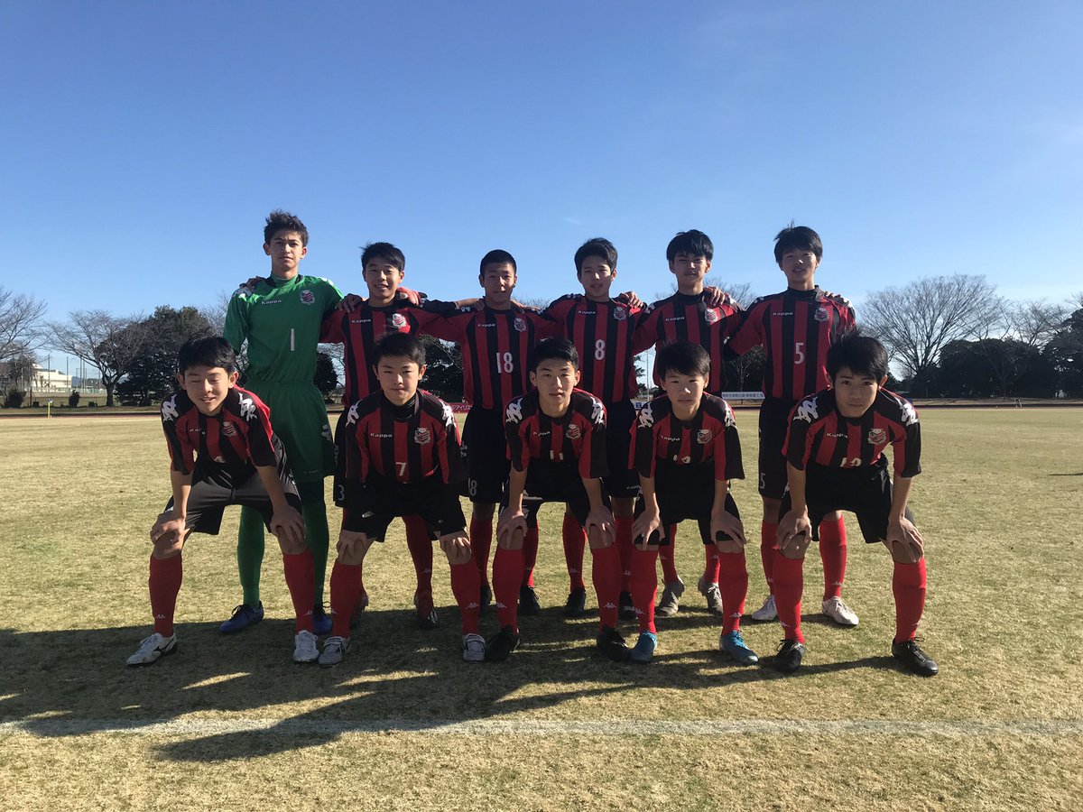 高円宮杯ベスト8敗退
もっとこのチームで上にいきたかった。ただ、この大会で自分達は全ての力を出し切れたと思います。これで皆んなとの活動は終わるけれどこれからもライバルとしてそして仲間としていることは変わりありません。
応援してくださった皆さんありがとうございました。