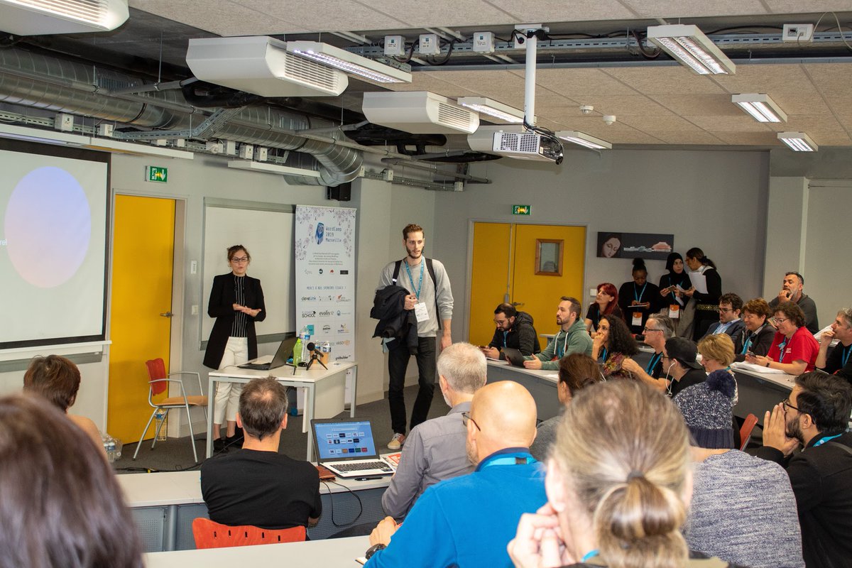 HOHOHO !

Nous avons réussi à vous glisser un petit cadeau sous le sapin ! 
L'album est en ligne photos.app.goo.gl/iBVvopfjf4jySH…

Joyeuses Fêtes de la part de toute l'équipe du WordCamp Marseille ✨

<a href="/MrFoxDev/">Mr Fox Dev</a> 
#WordPress #sud #marseille #cadeau #album #photos #sponsors