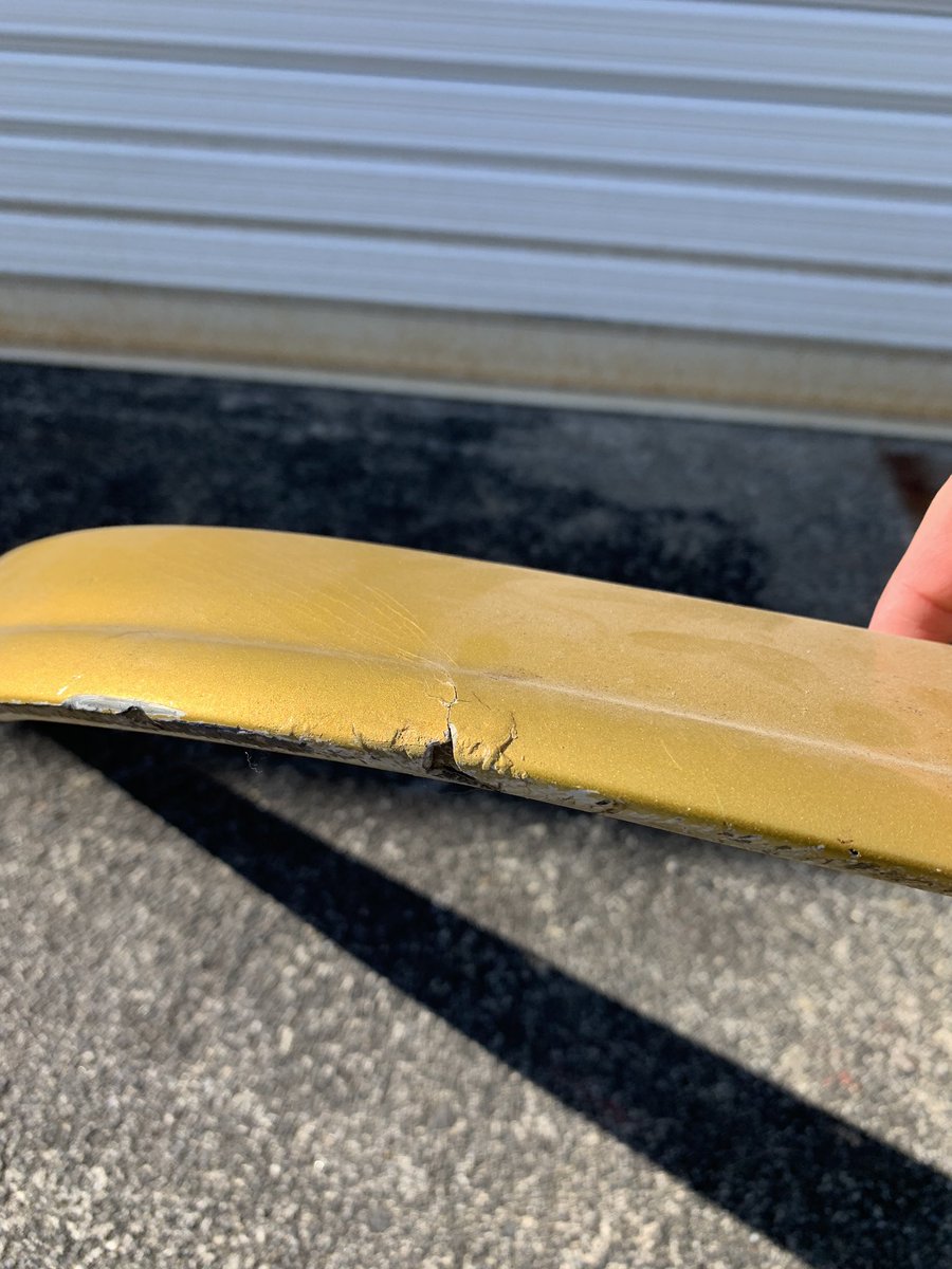 20ソアラ純正エアロ用リップスポイラー欲しい方いらっしゃいませんか