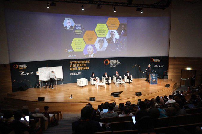 Consumers_Int's tweet image. Highlight 2⃣:

For the 1st time ever, we hosted a 🌍 Summit that convened 460 delegates from global consumer advocacy, business, civil society and government, around a common theme; putting Consumers At The Heart Of Digital Innovation bit.ly/2sVCWL0 (3/5) #DigitalHive