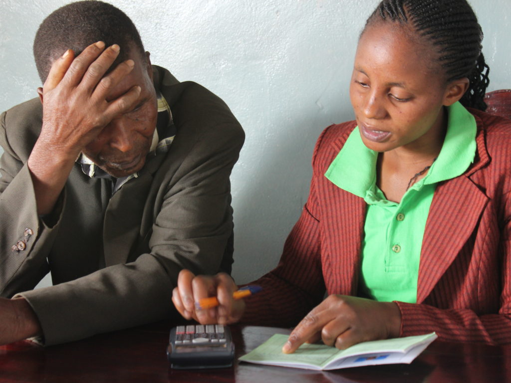 An effective price comparison mechanism could save customers up to Kshs 11,150 in bank fees in a year. ~ Cost of Banking 2018 Report 
bit.ly/FSD-Cost-of-Ba…

#CostOfBanking #InclusiveFinance #ValueOfFinance #MeaningfulFinance