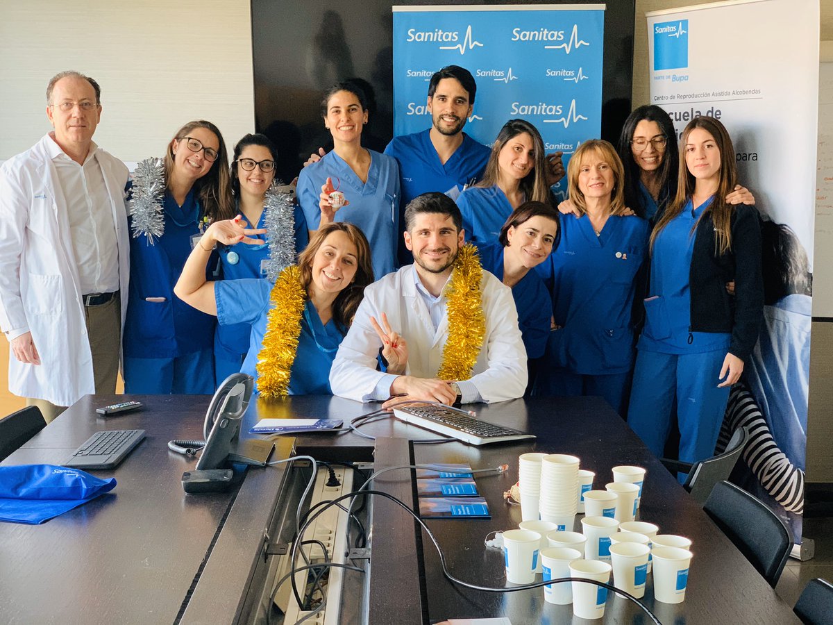 DraAnaGaitero's tweet photo. Por muchos deseos cumplidos más!! Cuándo sabes que tienes el mejor trabajo del mundo... y sabes que la pasión es compartida!! Felices fiestas!! @redinfertiles @grupo_hello @Sefertilidad https://t.co/YmgM44lMpD