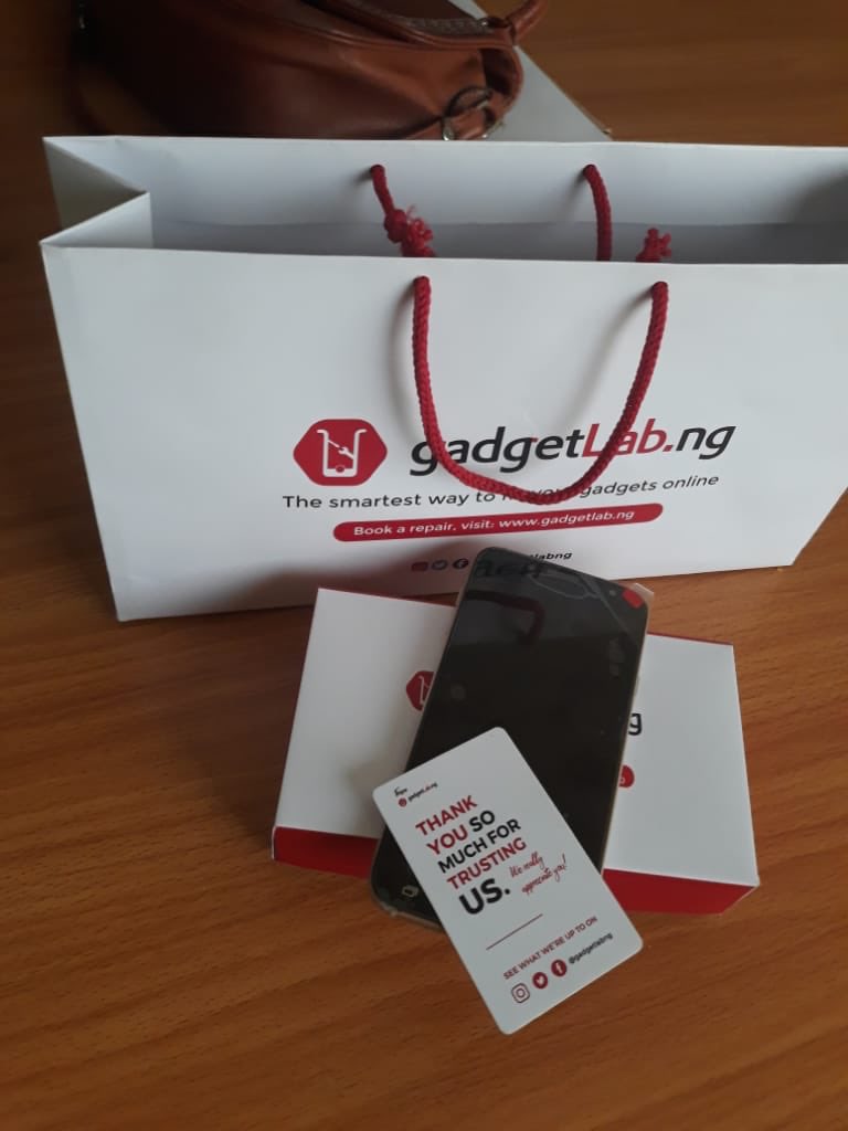 gadgetlabng's tweet photo. Wondering if we fix android phones?? YES WE DO!!!

Screen replacement repair for a Samsung J7 Pro.

#gadgetlabng #gadgetlab #samsungscreenrepair #phonescreenrepair #screenrepair #abuja #abujabusiness #phonerepair 
#AbujaTwitterCommunity https://t.co/jEccklJHn9