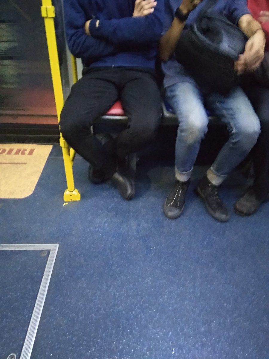 Novri1231's tweet photo. Lqgi naik busway Liht kygni JD sange https://t.co/X3xamVvB6F