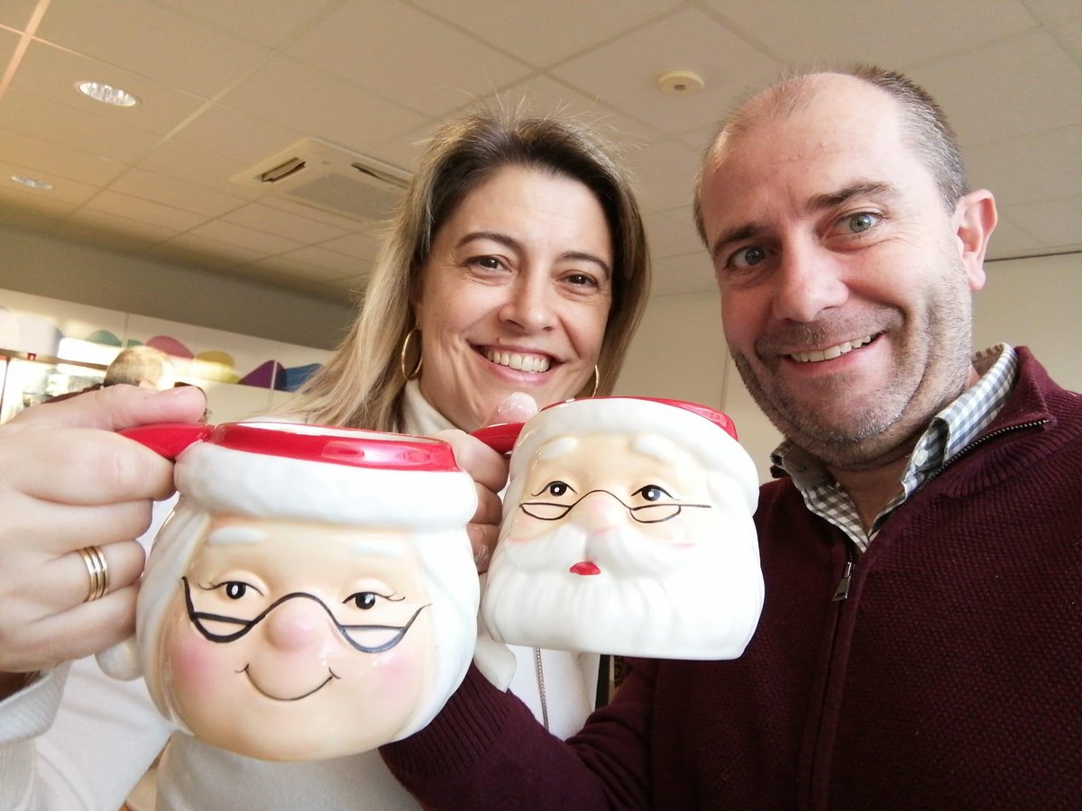 IntercoopCons's tweet photo. Como todos los años nos hemos puesto manos a la obra para conseguir la taza más navideña para la chocolatada de Intercoop Consultoría, este año las tazas tienen todo el espíritu navideño, ¡las tenemos todas!👏☕️🤶🎅🎄 https://t.co/8EXntXRrXw