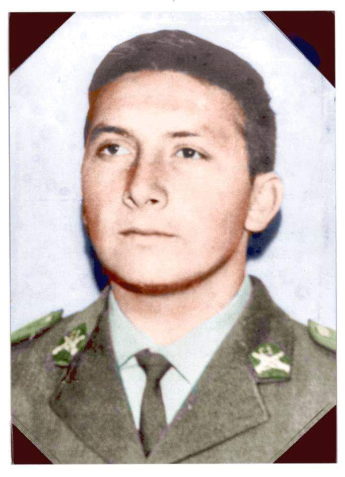 valiuskalira's tweet photo. Carabinero  Guillermo Eugenio Schmidt Godoy, tocopillano, ejecutado en 1973, se negó a disparar contra prisioneros políticos y al contrario disparó contra los oficiales que dieron la orden matando a dos de ellos. Fue fusilado al día siguiente. @Carabdechile https://t.co/mjfpoMe3Hr