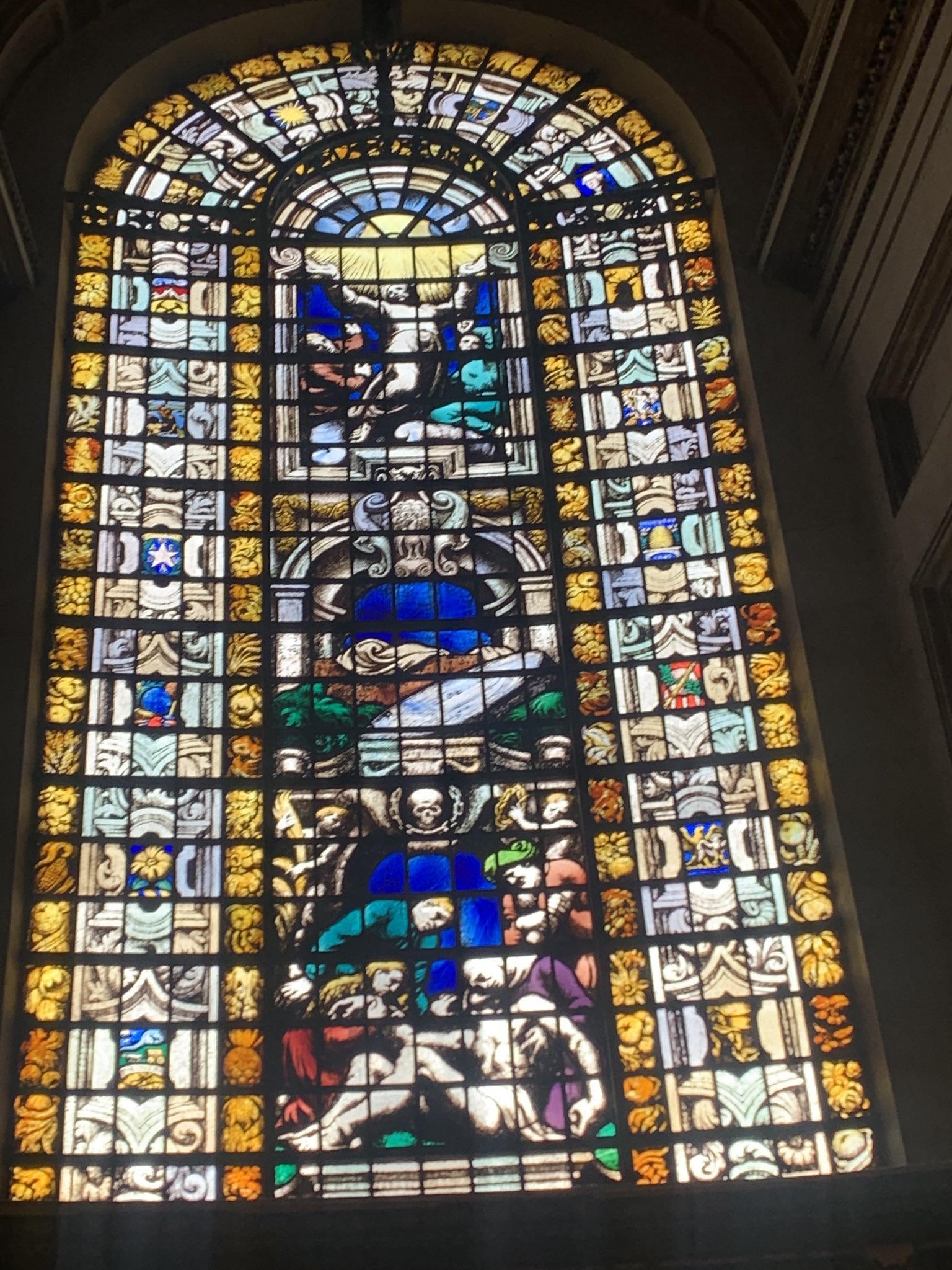 Yesim Sayin Can You Find The Seal Of The District Of Columbia On This Glass Stained Window At St Paul S Cathedral In London T Co N12khgfzlp Twitter